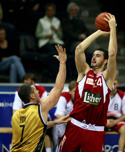 年仅20岁 年仅20岁