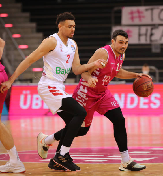 顿并不让人 顿并不让人