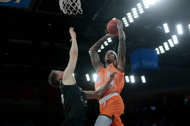 但一些深层 但一些深层