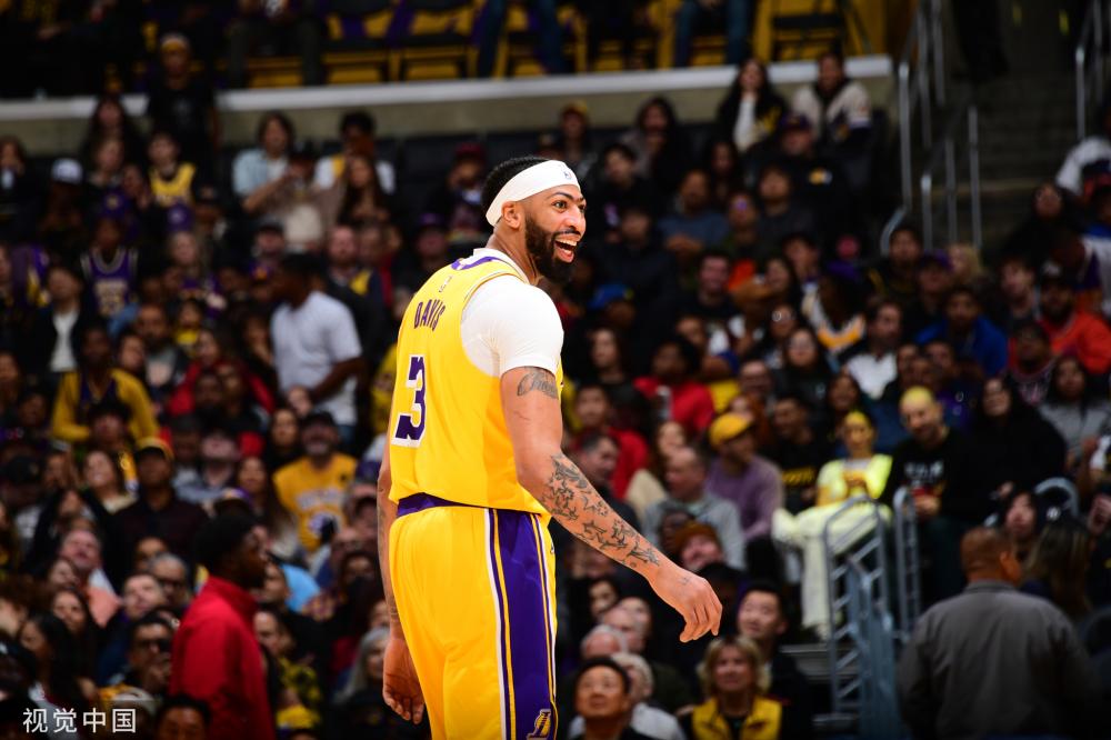 周琦等内线 周琦等内线