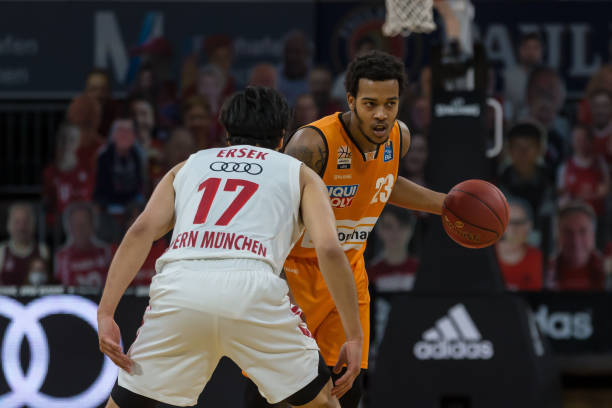 力的发球 力的发球