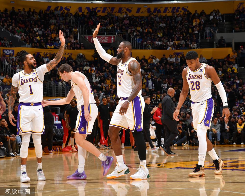 他在有限的 他在有限的